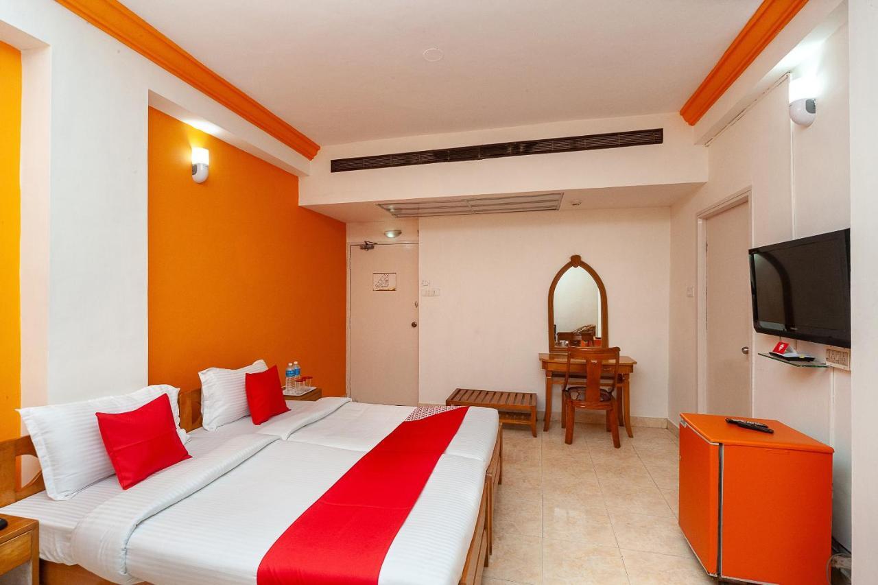 Hotel Manhattan Chennai Dış mekan fotoğraf