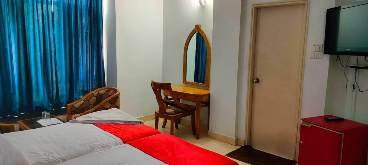 Hotel Manhattan Chennai Dış mekan fotoğraf