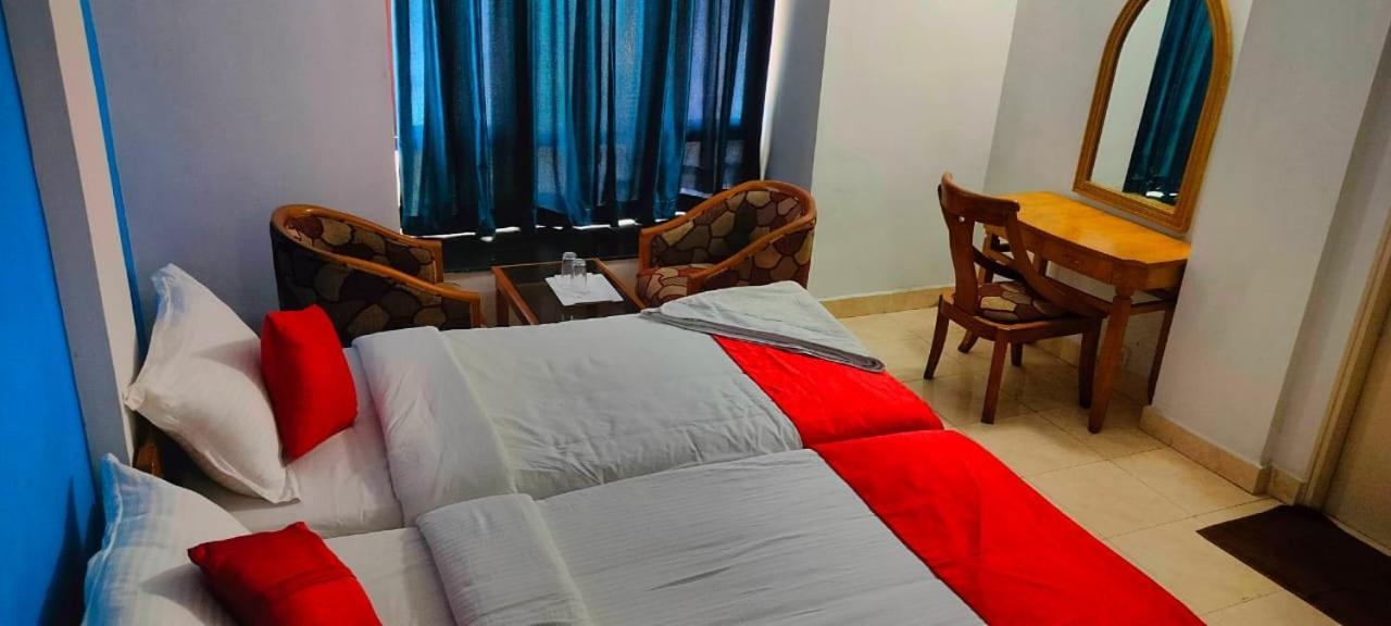 Hotel Manhattan Chennai Dış mekan fotoğraf