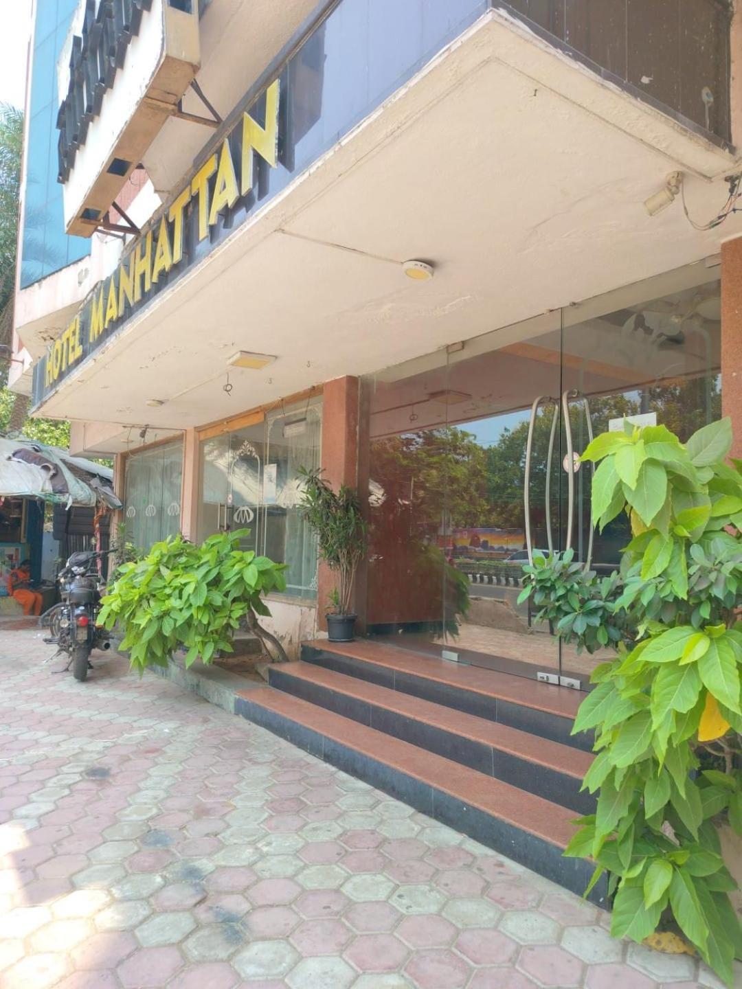 Hotel Manhattan Chennai Dış mekan fotoğraf